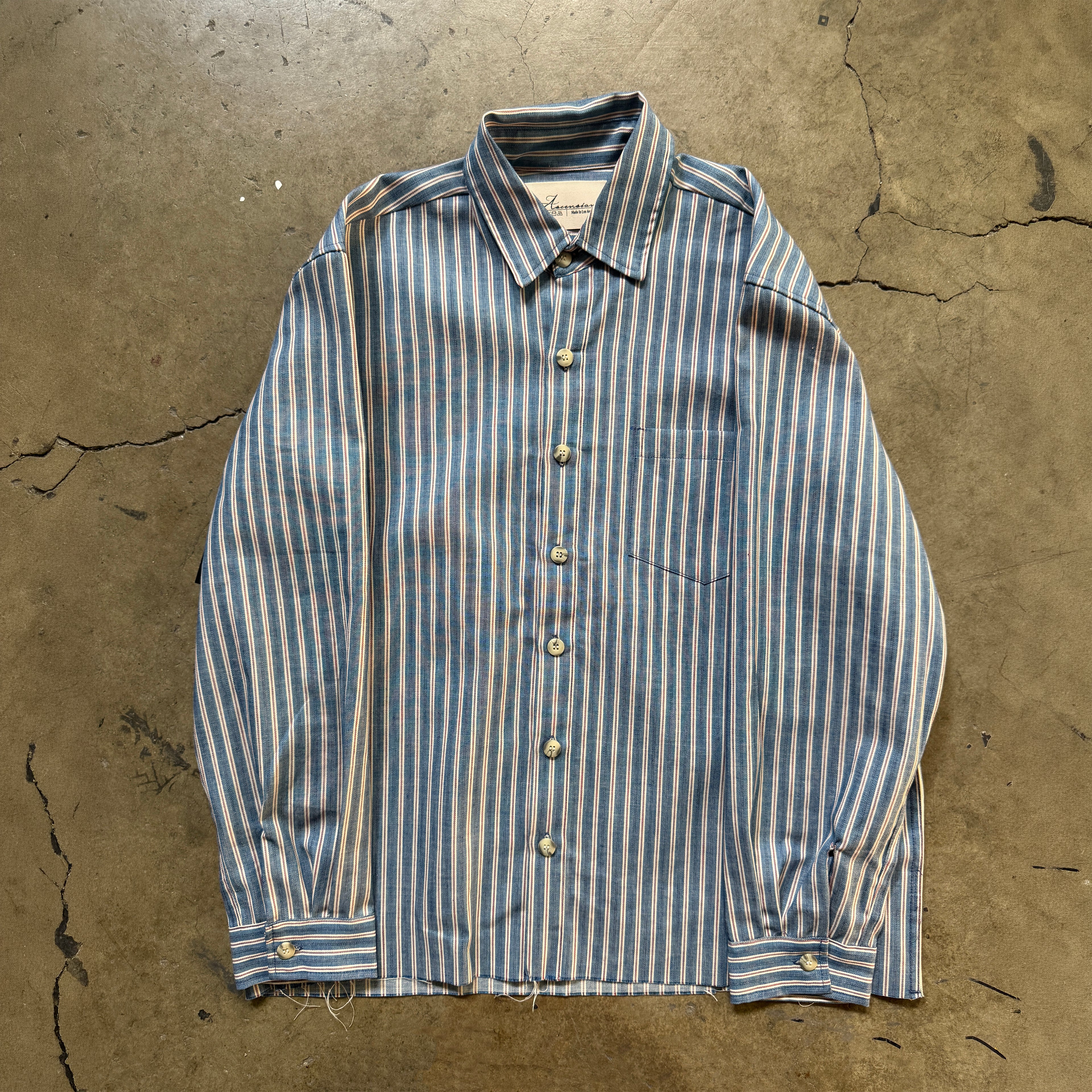 Vintage Corazón Button Up