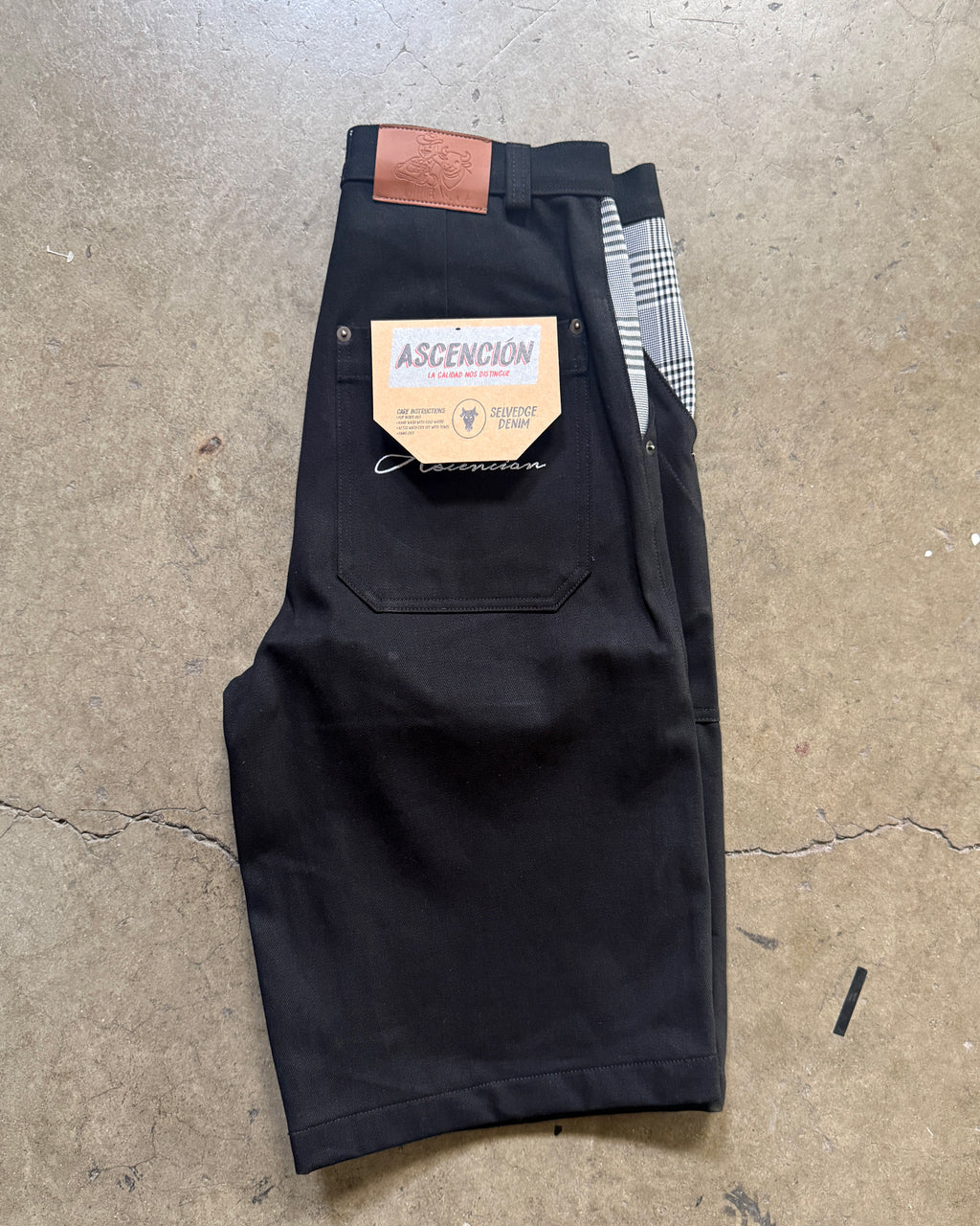 Black Big Cowboy Jorts