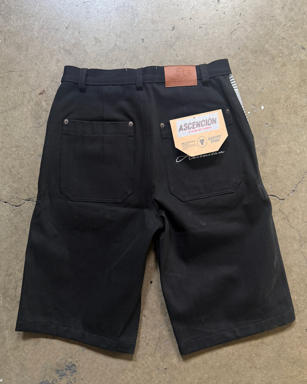 Black Big Cowboy Jorts